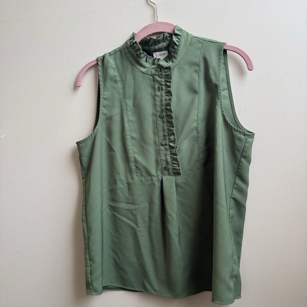 J Crew Sleeveless Blouse Women’s Size 6 Moss Green Partial Button Ruffle